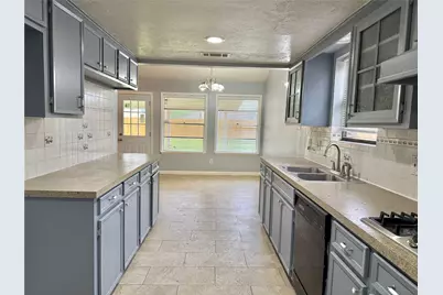 3007 Wagon Trail Drive, Sugar Land, TX 77479 - Photo 8