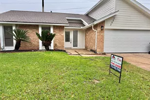 3007 Wagon Trail Dr, Sugar Land, TX 77479 - Photo 2