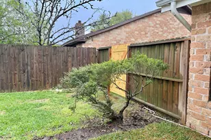 3007 Wagon Trail Dr, Sugar Land, TX 77479 - Photo 24