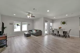 2254 Strong Horse Dr, Conroe, TX 77301 - Photo 4