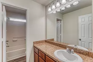 16 Leisure Shore Ct, Manvel, TX 77578 - Photo 8