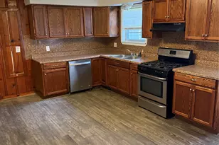 216 Schilling St, Baytown, TX 77520 - Photo 8
