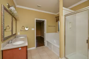 4019 Jade Cove Ln, Sugar Land, TX 77479 - Photo 12