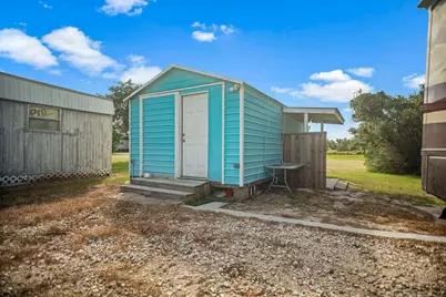 1673 W Harrison Avenue, Port O'Connor, TX 77982 - Photo 6