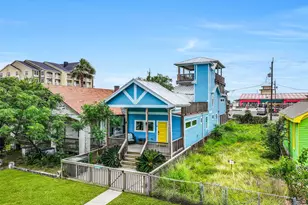 2909 Avenue R, Galveston, TX 77550 - Photo 2