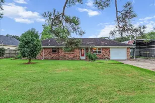 15918 Spinks Rd, Alvin, TX 77511 - Photo 1