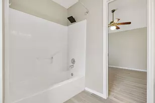 28931 Sedgefield St, Spring, TX 77386 - Photo 18