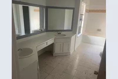 12915 Ashford Knoll Drive, Houston, TX 77082 - Photo 8