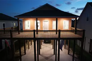 865 Palmetto Dr, Crystal Beach, TX 77650 - Photo 8