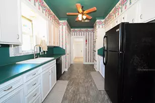 2801 Avenue I, Bay City, TX 77414 - Photo 32