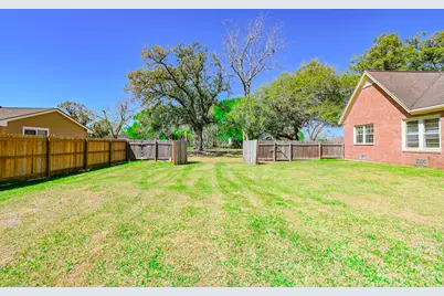 2801 Avenue I, Bay City, TX 77414 - Photo 46