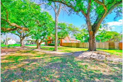 2801 Avenue I, Bay City, TX 77414 - Photo 8