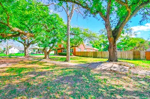 2801 Avenue I, Bay City, TX 77414 - Photo 8