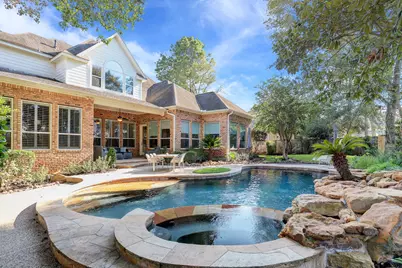 127 E Bracebridge Circle, The Woodlands, TX 77382 - Photo 1