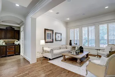 127 E Bracebridge Circle, The Woodlands, TX 77382 - Photo 10