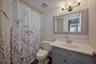 606 Marshall Street #35, Houston, TX 77006 - Photo 8