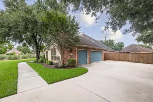 32611 Waltham Crossing, Fulshear, TX 77441 - Photo 6