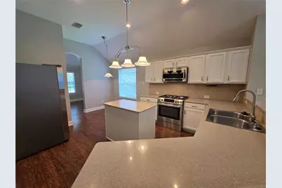 395 Livingstone Lane, League City, TX 77573 - Photo 4
