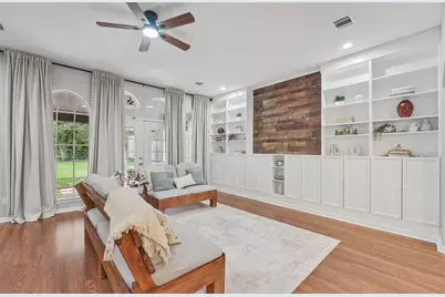 1107 Chateau Woods Parkway Drive, Conroe, TX 77385 - Photo 10