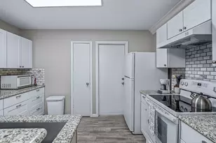 5335 Linda Ln, Katy, TX 77493 - Photo 10