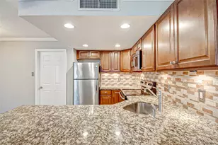 5151 Richmond Ave, Houston, TX 77056 - Photo 18