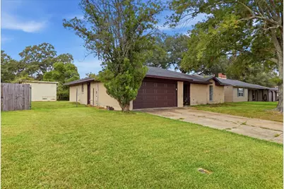 2901 23rd Street, Orange, TX 77630 - Photo 2