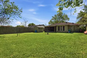 805 S Circle Dr, Baytown, TX 77520 - Photo 16