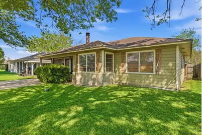 805 S Circle Drive, Baytown, TX 77520 - Photo 2