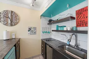 6300 Seawall Blvd, Galveston, TX 77551 - Photo 10