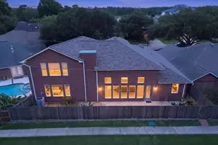 412 Live Oak Ln, Friendswood, TX 77546 - Photo 2