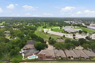 412 Live Oak Ln, Friendswood, TX 77546 - Photo 32