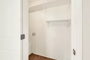 302 S 72nd St, Houston, TX 77011 - Photo 12