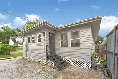 302 S 72nd Street, Houston, TX 77011 - Photo 4