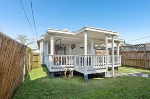 4715 Ave P 1/2, Galveston, TX 77551 - Photo 32