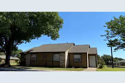 101 Glenbrook Dr E, New Braunfels, TX 78130 - Photo 4