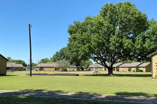 101 Glenbrook Dr E, New Braunfels, TX 78130 - Photo 8