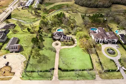 106 Melody Lane, Friendswood, TX 77546 - Photo 2