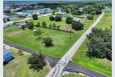 2101 Madison, Crystal Beach, TX 77650 - Photo 10