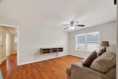 9106 Fuqua Breeze Drive, Houston, TX 77075 - Photo 18