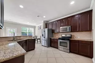9106 Fuqua Breeze Dr, Houston, TX 77075 - Photo 6