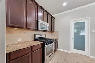 9106 Fuqua Breeze Dr, Houston, TX 77075 - Photo 8