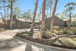 3122 Royal Crescent Dr, Houston, TX 77339 - Photo 2