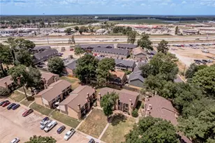 2521 Crosstimbers St, Huntsville, TX 77320 - Photo 40