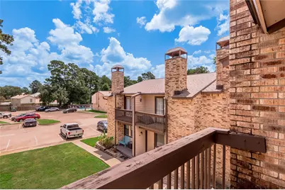 2521 Crosstimbers Street #B1, Huntsville, TX 77320 - Photo 24