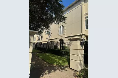 1515 Hyde Park Boulevard #1, Houston, TX 77006 - Photo 1