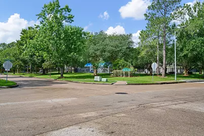 1606 Mabry Mill Road, Houston, TX 77062 - Photo 32