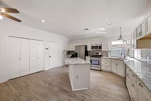 1606 Mabry Mill Rd, Houston, TX 77062 - Photo 8