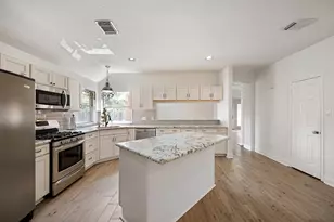 1606 Mabry Mill Rd, Houston, TX 77062 - Photo 12