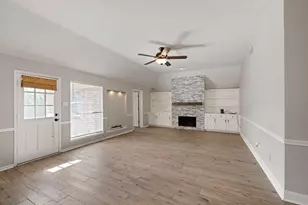 1606 Mabry Mill Rd, Houston, TX 77062 - Photo 4