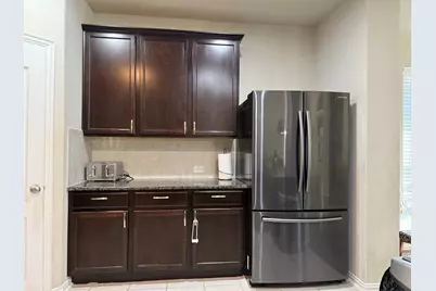 210 Woodside Court, Clute, TX 77531 - Photo 6